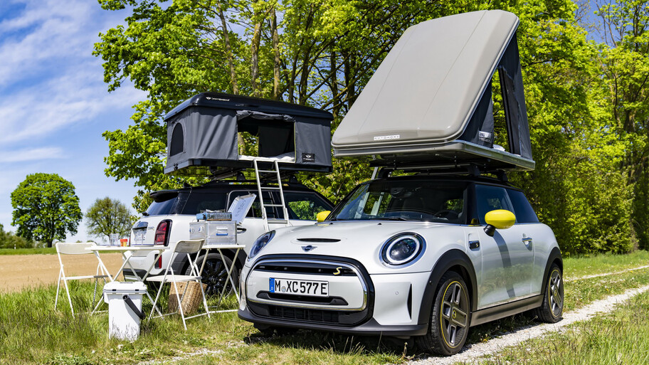 Mini Cooper SE y Countryman PHEV, campamento sustentable