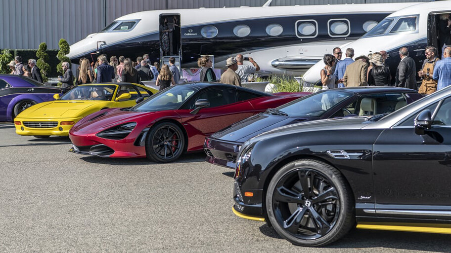 Entre autos, aviones y cocteles arrancó oficialmente la Car Week en Monterey, California