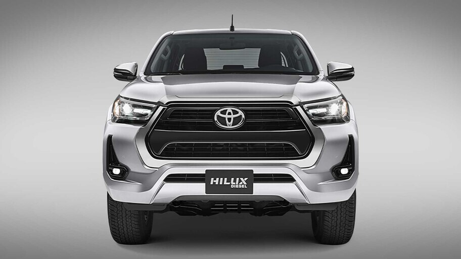 Toyota Hilux vs Mitsubishi L200, pickups automáticas a diésel y 4x4 ¿cuál japonesa es mejor?