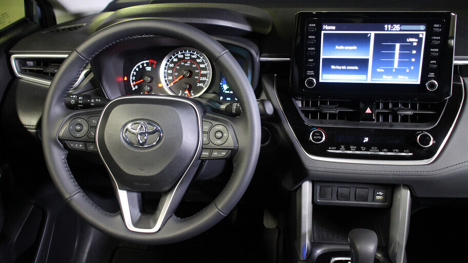 Toyota Corolla Cross 2022 VS Volkswagen Taos 2022 ¿Cuál te da más por tu dinero?