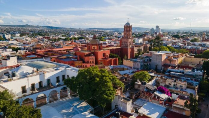 ciudades-cerca-cdmx-shutterstock-queretaro-1.jpg