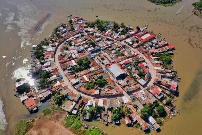 pueblos-magicos-que-debes-conocer-cuando-viajes-a-mexico-mexcaltitlan.jpg