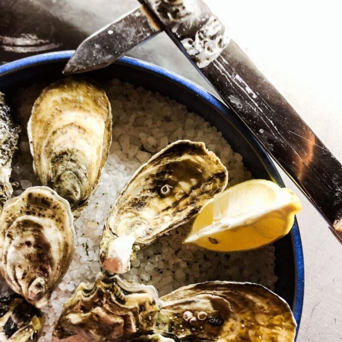 thelowerdeckmx-oyster-bars-cdmx1.jpg