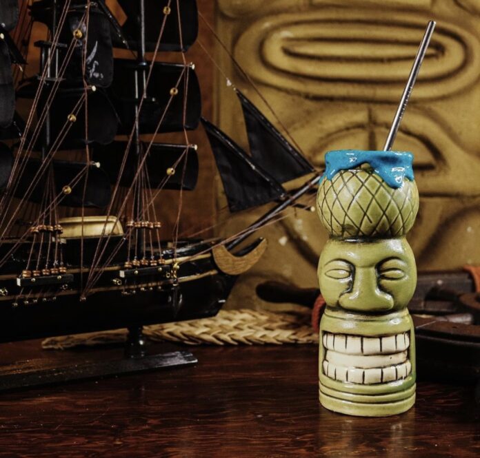 conoce-este-tiki-bar-que-trae-un-pedacito-de-hawai-a-la-ciudad-6.jpg