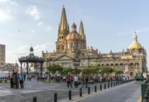 Destinos muy festivos para celebrar este 15 de septiembre y gritar ¡Viva México!