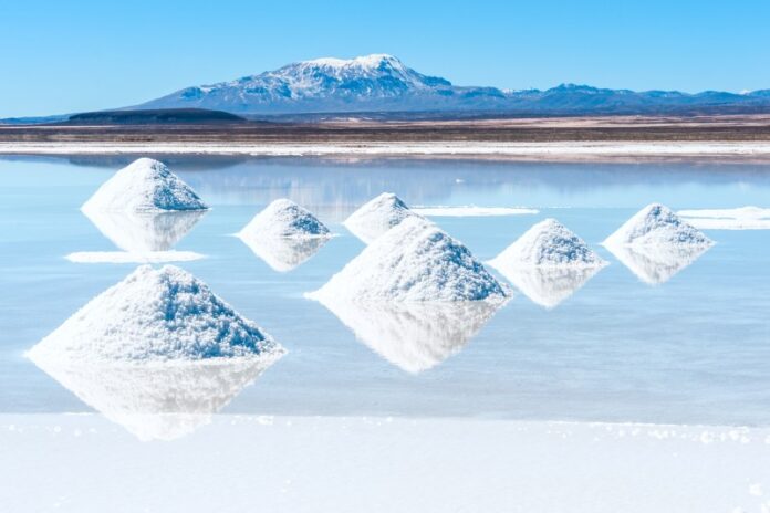 salar-uyuni-bolivia-2.jpg